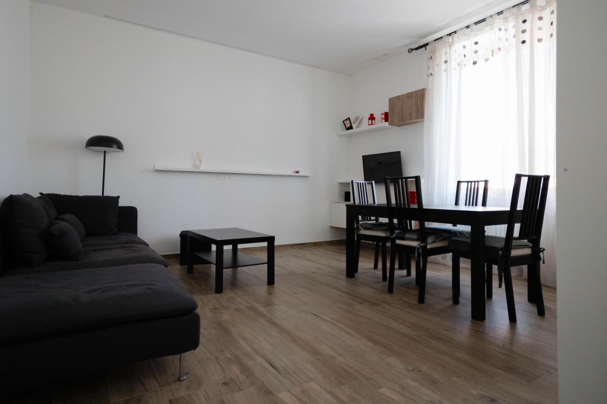 Sunrise Waterfront - With Sea View Balcony - Appartement