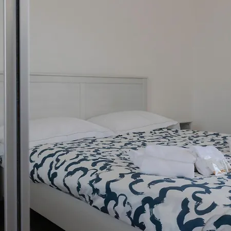 Sunrise Waterfront - Central Apartment With Sea View Balcony - Molfetta Exterior photo