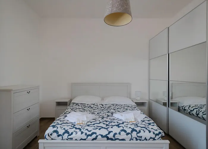 Sunrise Waterfront - Central Apartment With Sea View Balcony - Molfetta