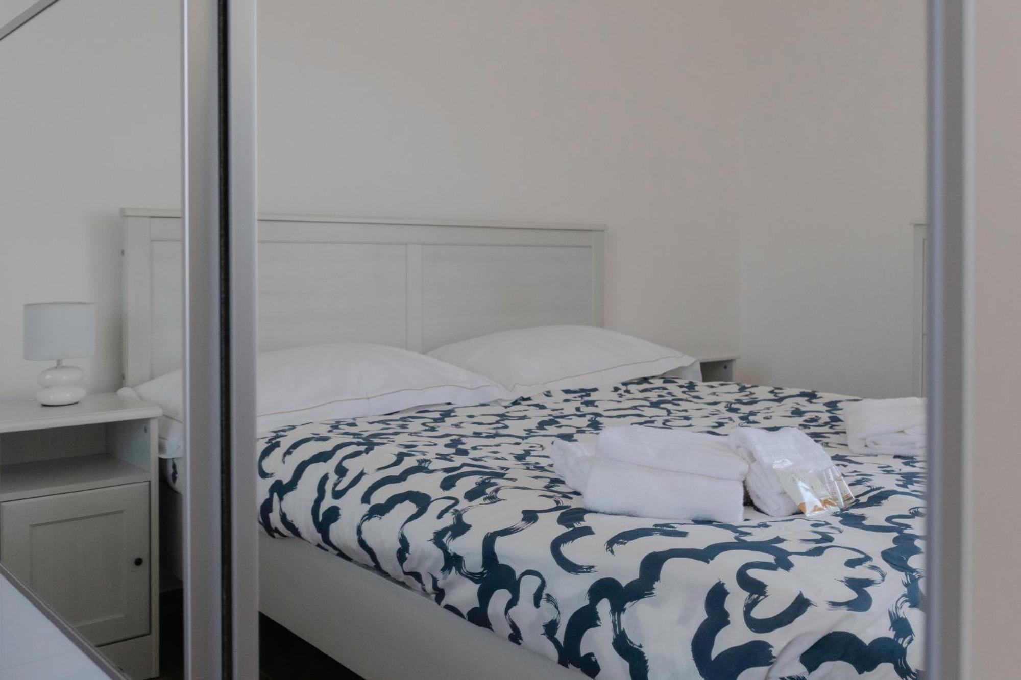 Apartment Sunrise Waterfront - With Sea View Balcony -